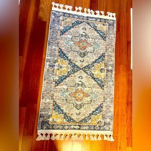 Accent Carpet Persian design in Blue & cream tones 47” x 26”